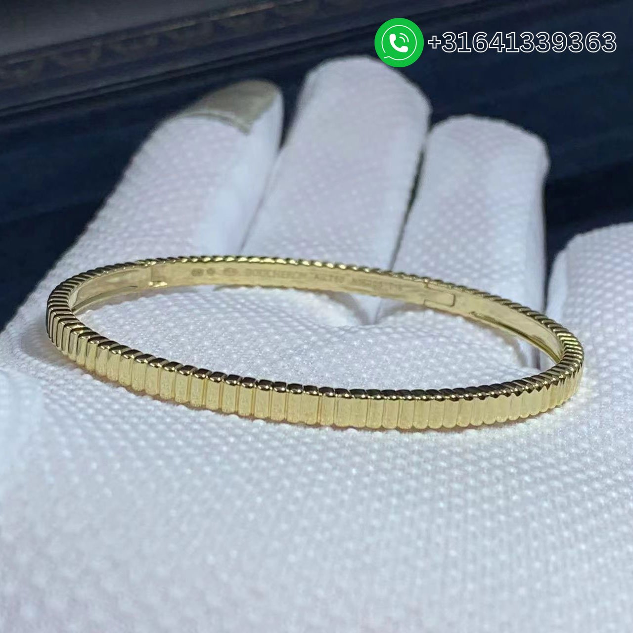 Boucheron-Quatre-Grosgrain-18K-Yellow-Gold-Small-Model-Bangle-JBT00748-6