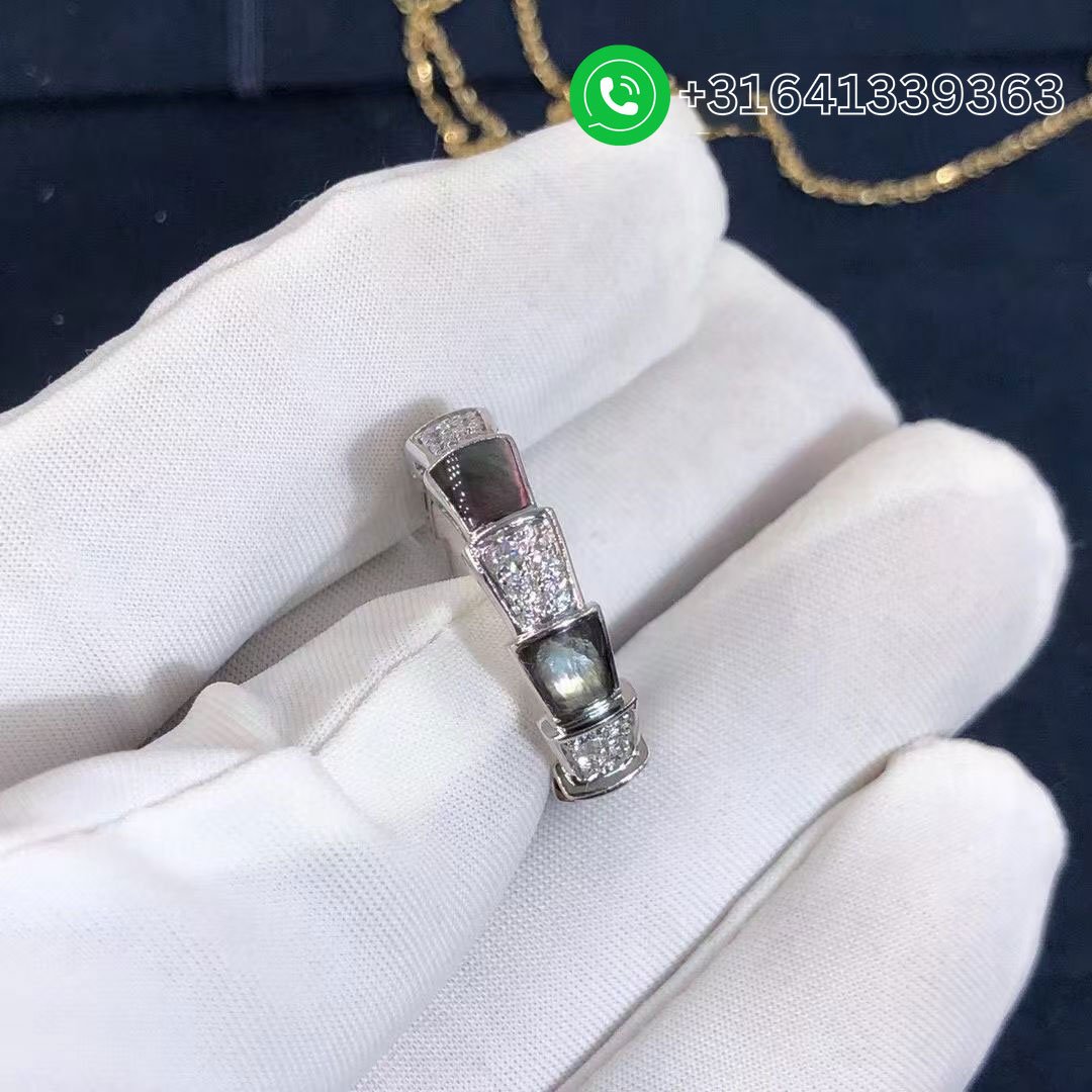Bulgari Serpenti Viper 18 kt white gold ring set with grey mother-of-pear elements and pavé diamonds AN857900 - Image 3