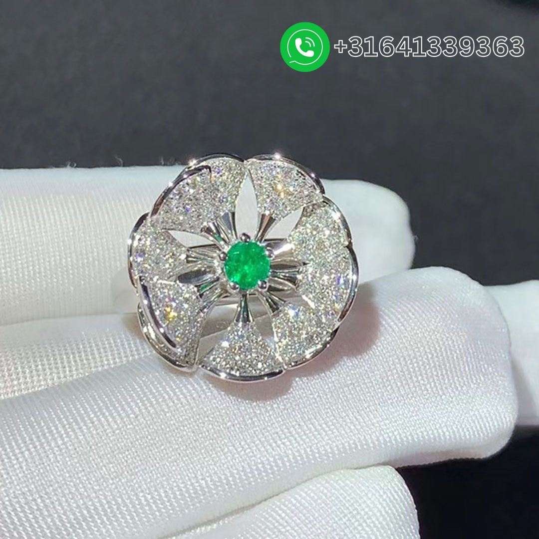 Bvlgari 18K White Gold Emerald and Pave Diamonds Diva Dream Ring - Image 3