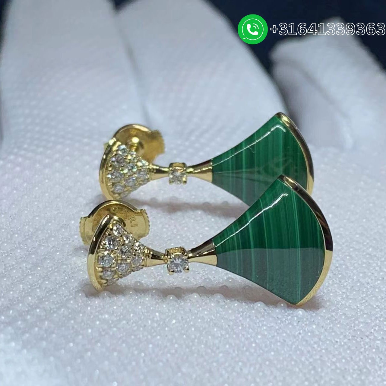 Bvlgari Diva’s Dream 18K Yellow Gold Malachite and Diamond Earrings - Image 3