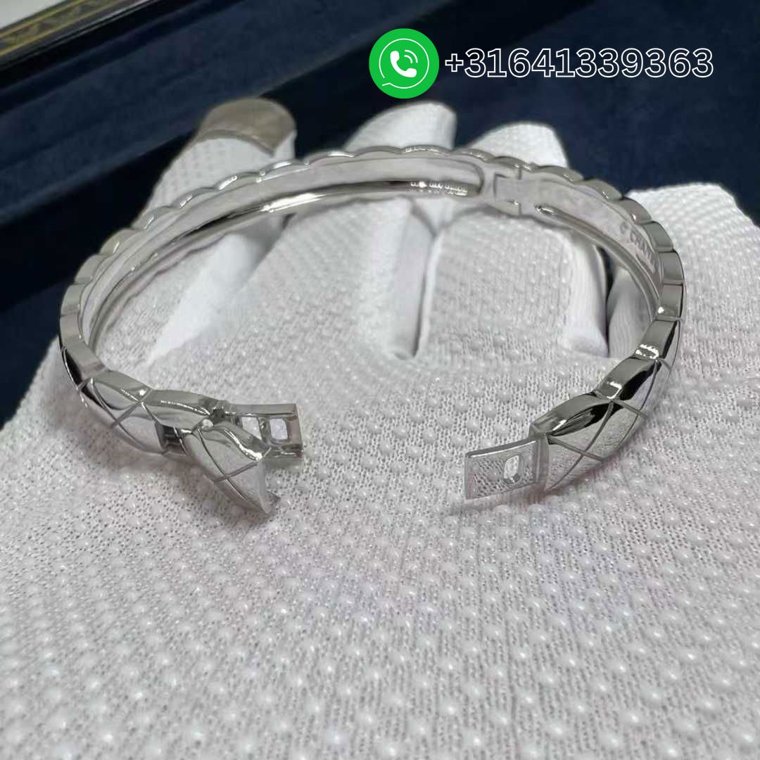 Chanel COCO Crush Quilted Motif 18k White Gold Diamond Bracelet J11162 - Image 5