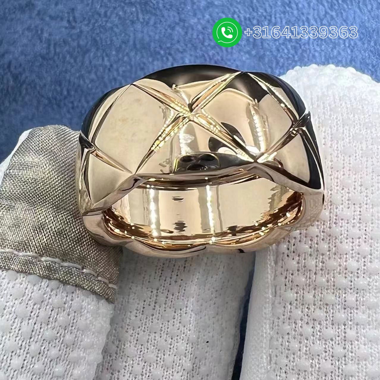 Chanel COCO Crush Ring Quilted Motif Large Version 18K Beige Gold J10818 - Image 2