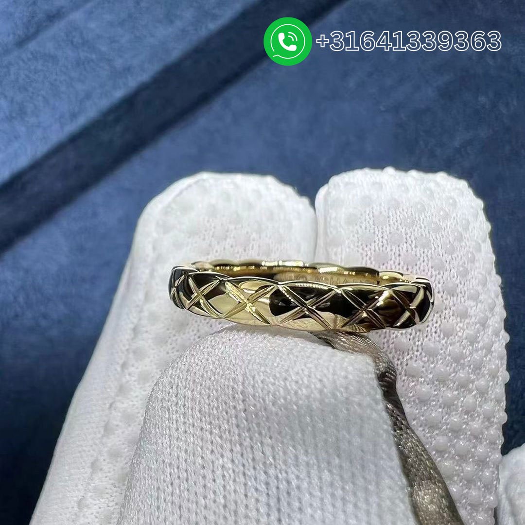 Chanel-Coco-Crush-Ring-Quilted-Motif-Mini-Version-18k-Yellow-Gold-J11794