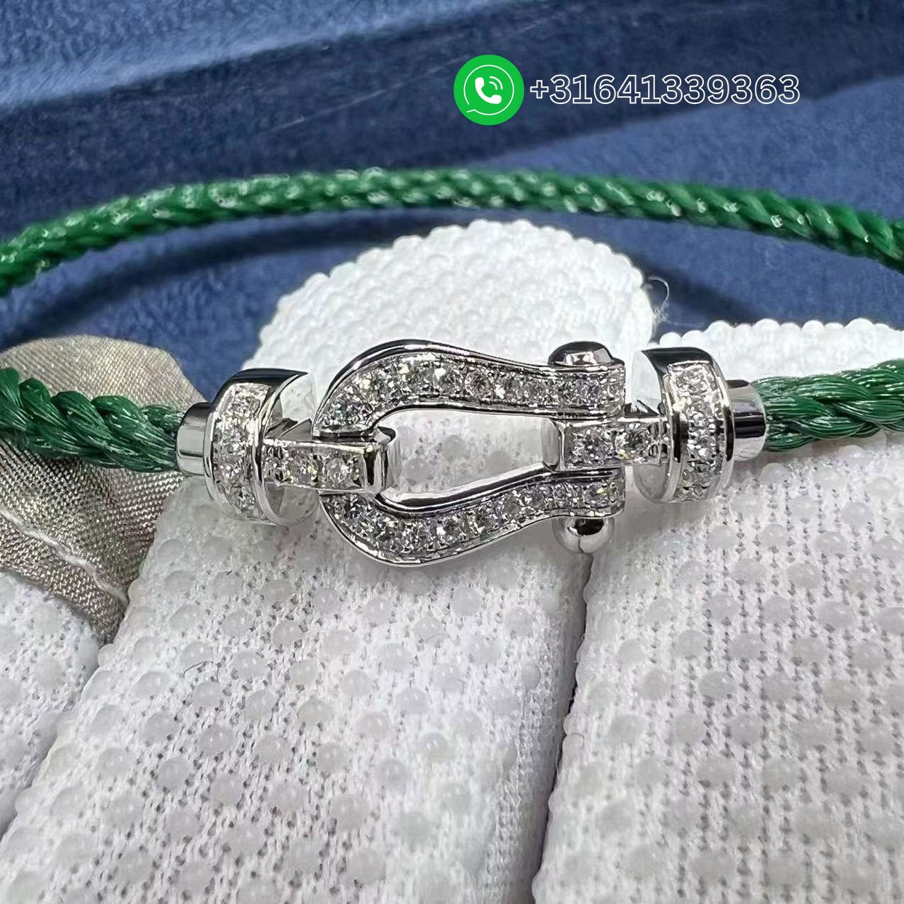 Force-10-Bracelet-18k-white-gold-and-diamonds-medium-model-Blue-Cable-1