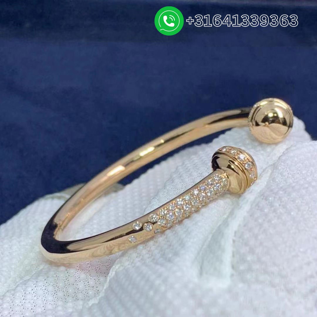 Piaget-Possession-Open-bangle-bracelet-G36PV400