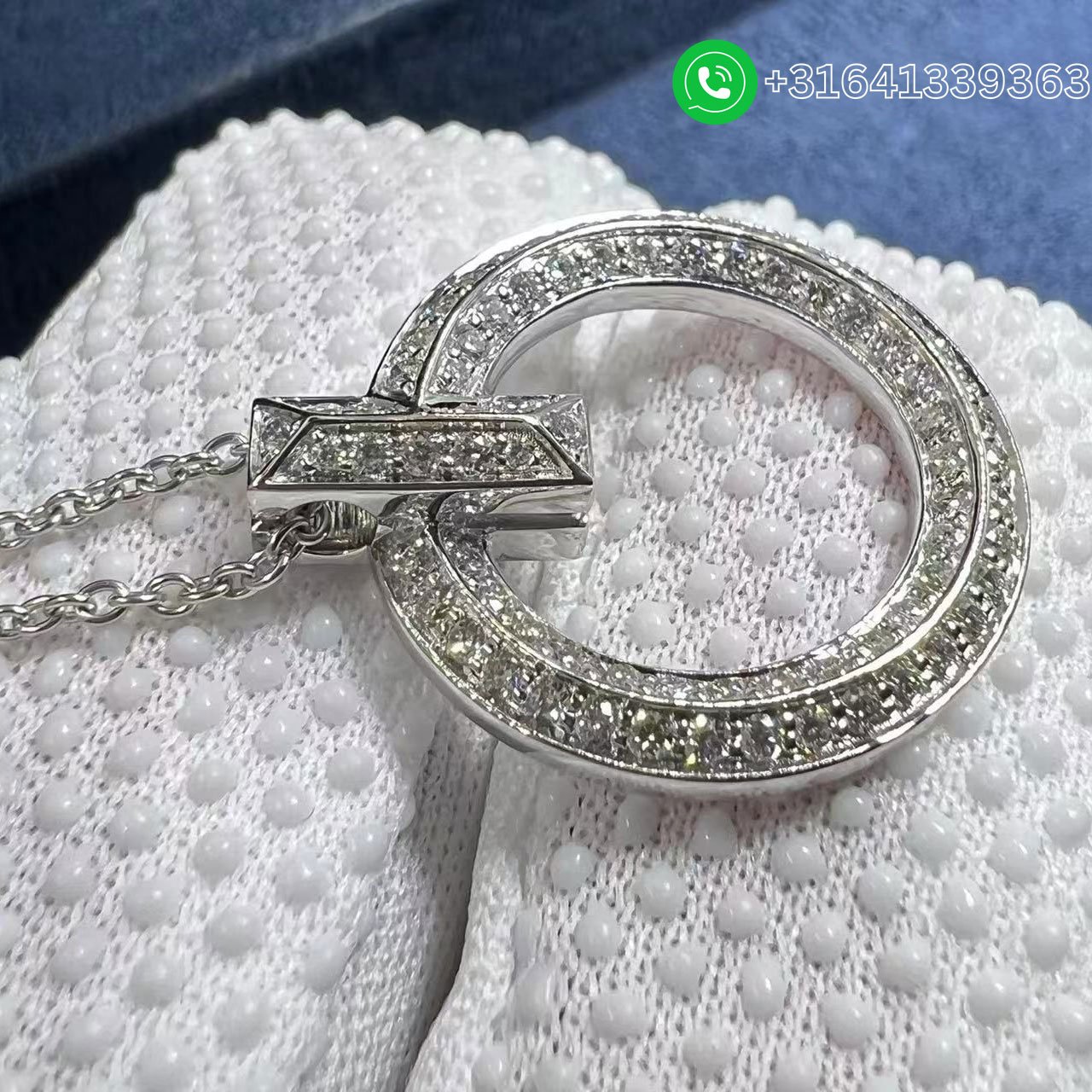 Tiffany-18k-White-Gold-Diamond-T-T1-Circle-Pendant-Necklace-5