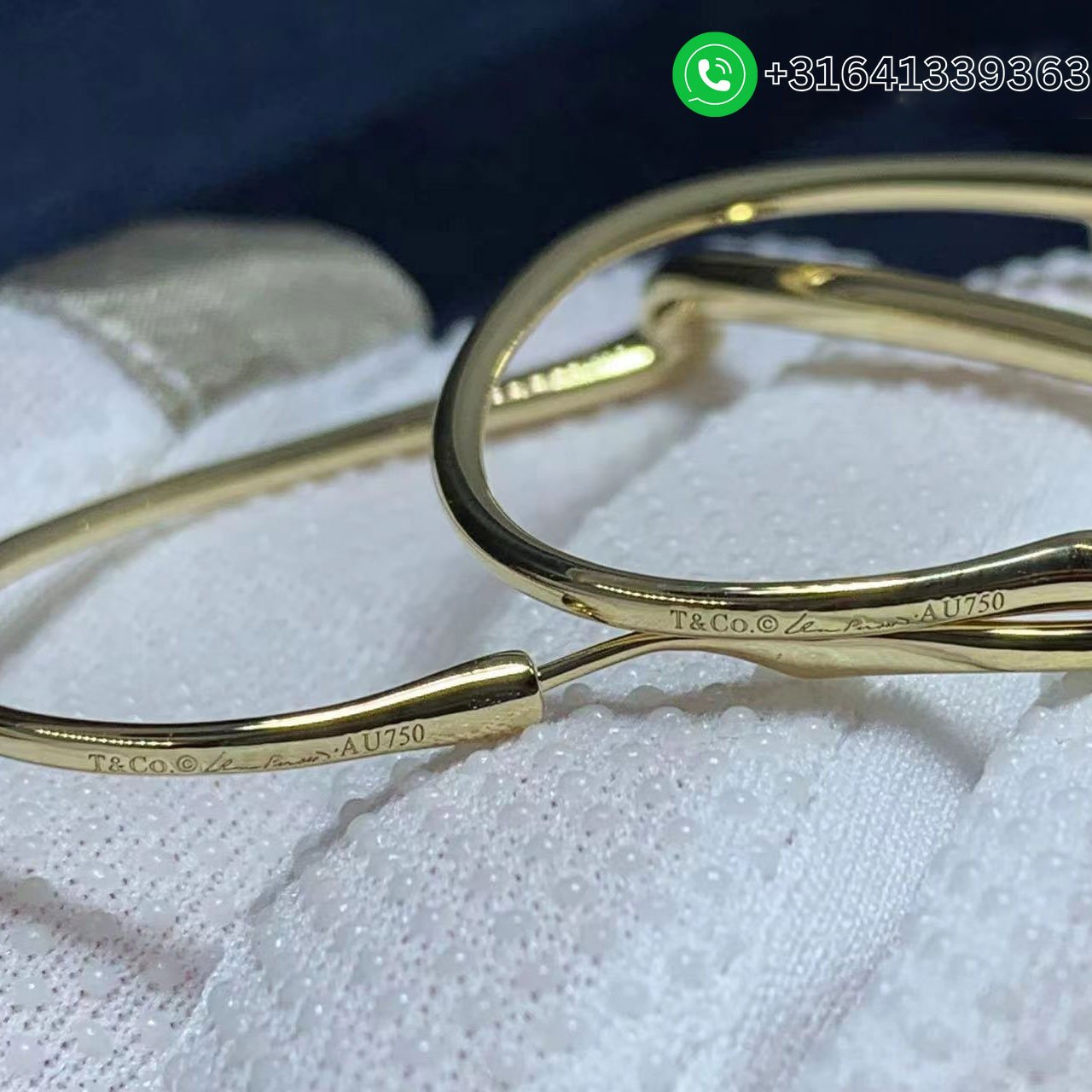 Tiffany & Co. Elsa Peretti Open Heart Hoop 18K Yellow Gold Earrings - Image 4