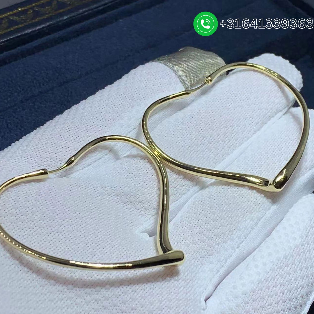 Tiffany-Co.-Elsa-Peretti-Open-Heart-Hoop-18K-Yellow-Gold-Earrings-8