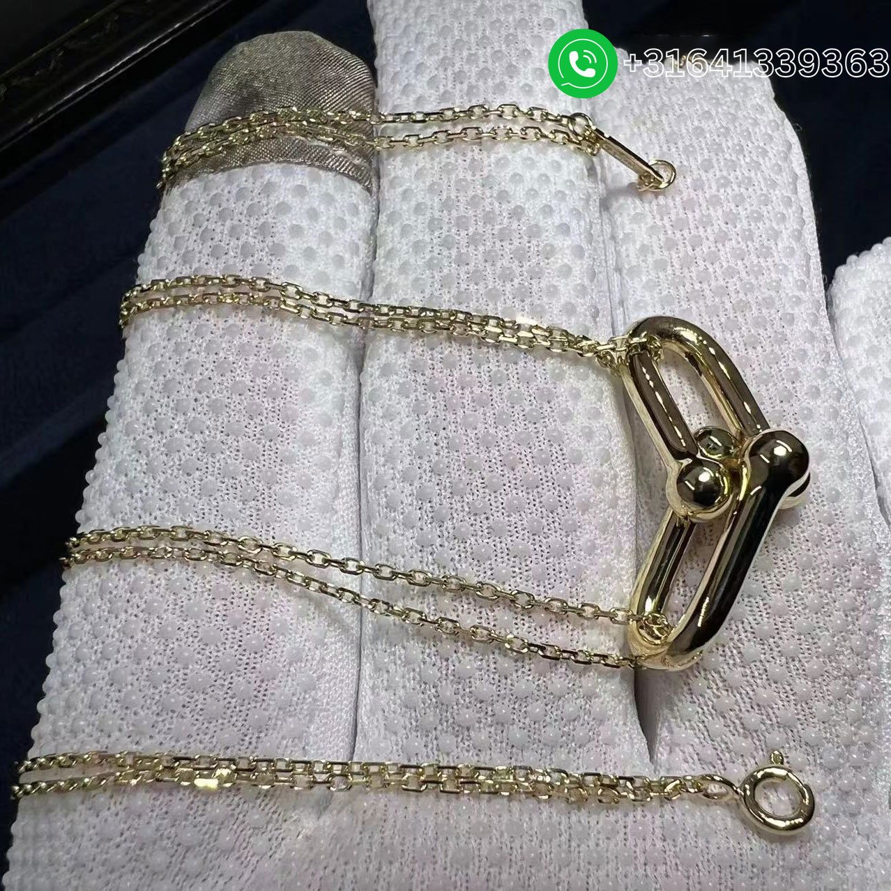 Tiffany-HardWear-Double-Link-Pendant-in-18k-Yellow-Gold-4