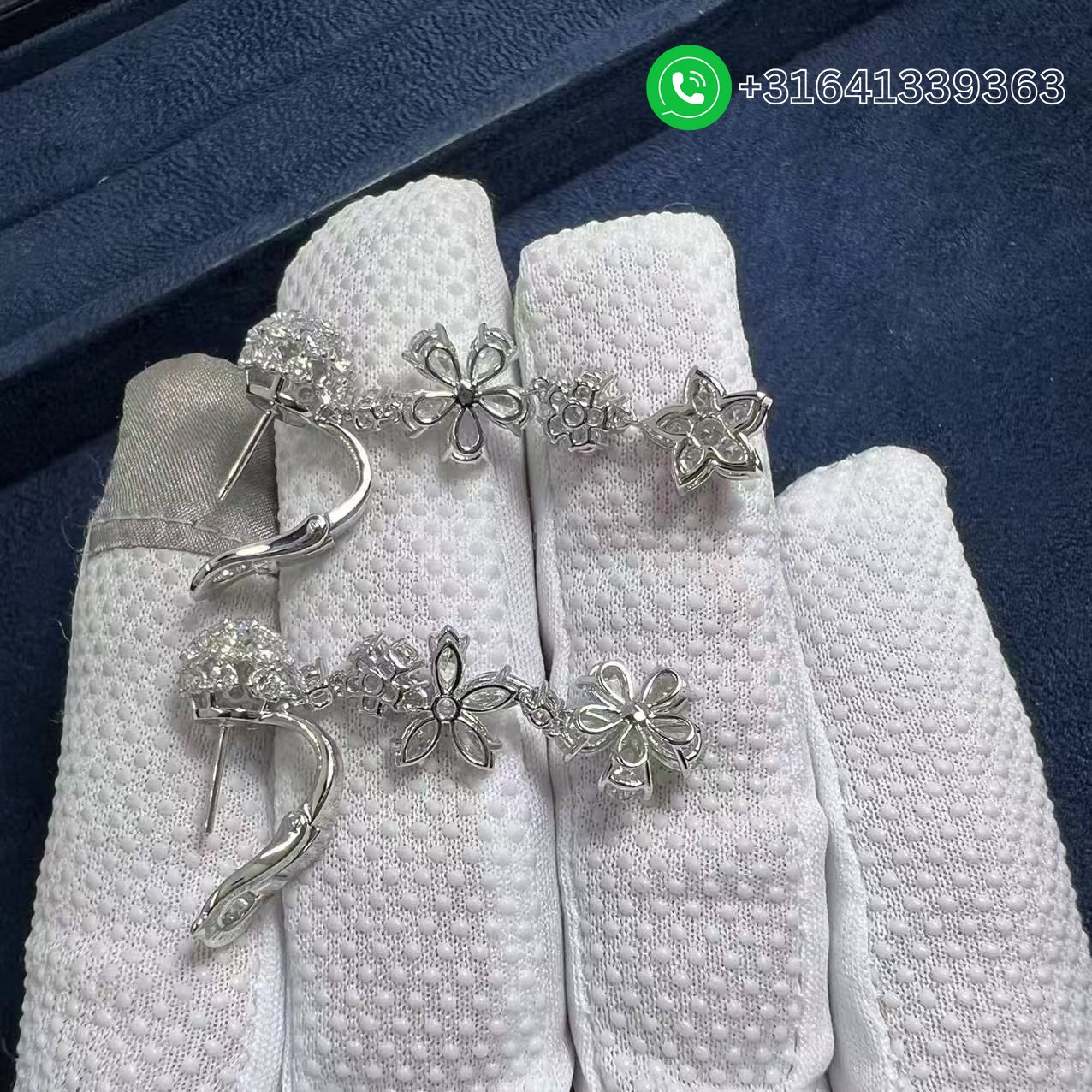 Van Cleef & Arpels Folie des Prés 18K White Gold 7.32ct Diamond Earrings VCARP05H00 - Image 2