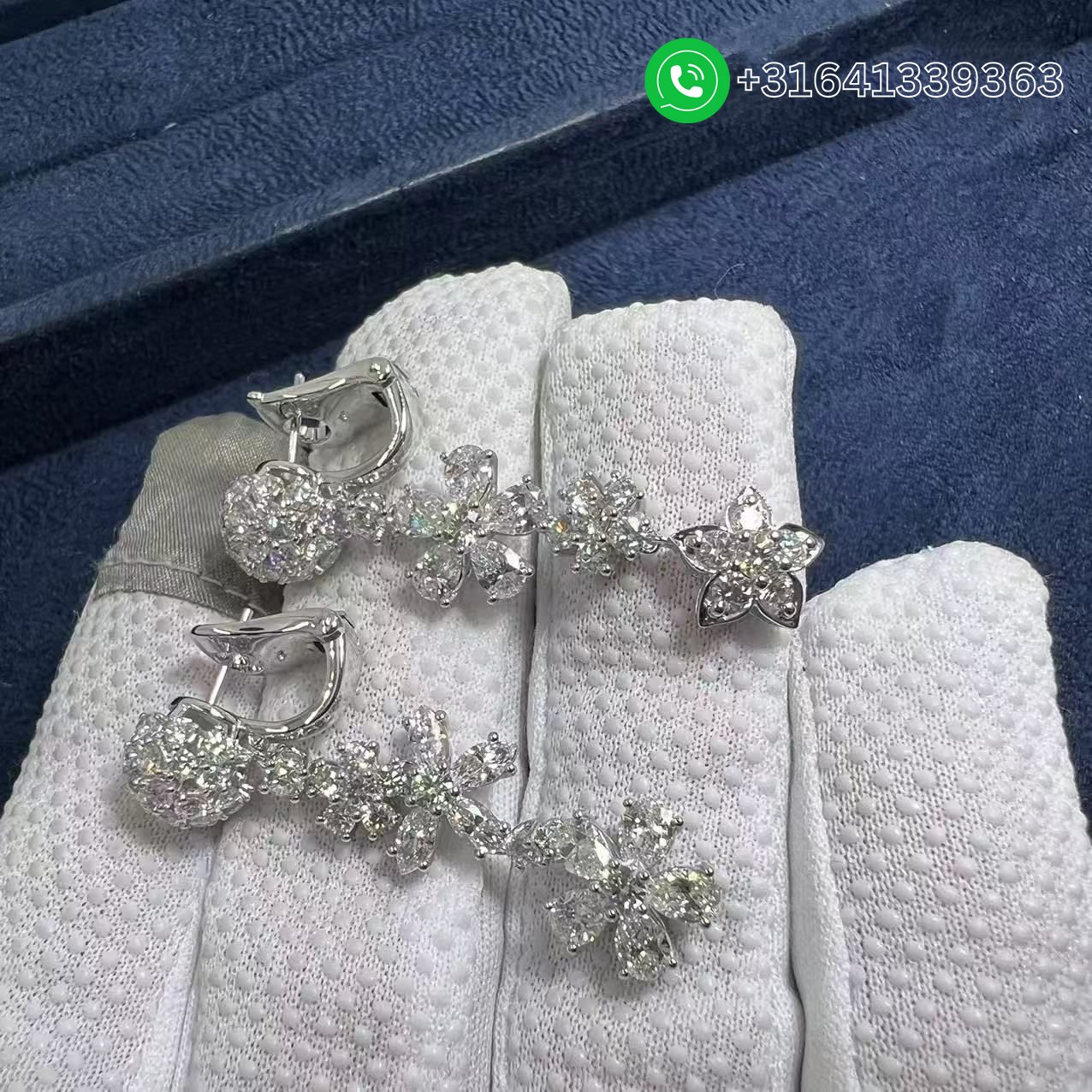 Van Cleef & Arpels Folie des Prés 18K White Gold 7.32ct Diamond Earrings VCARP05H00 - Image 5