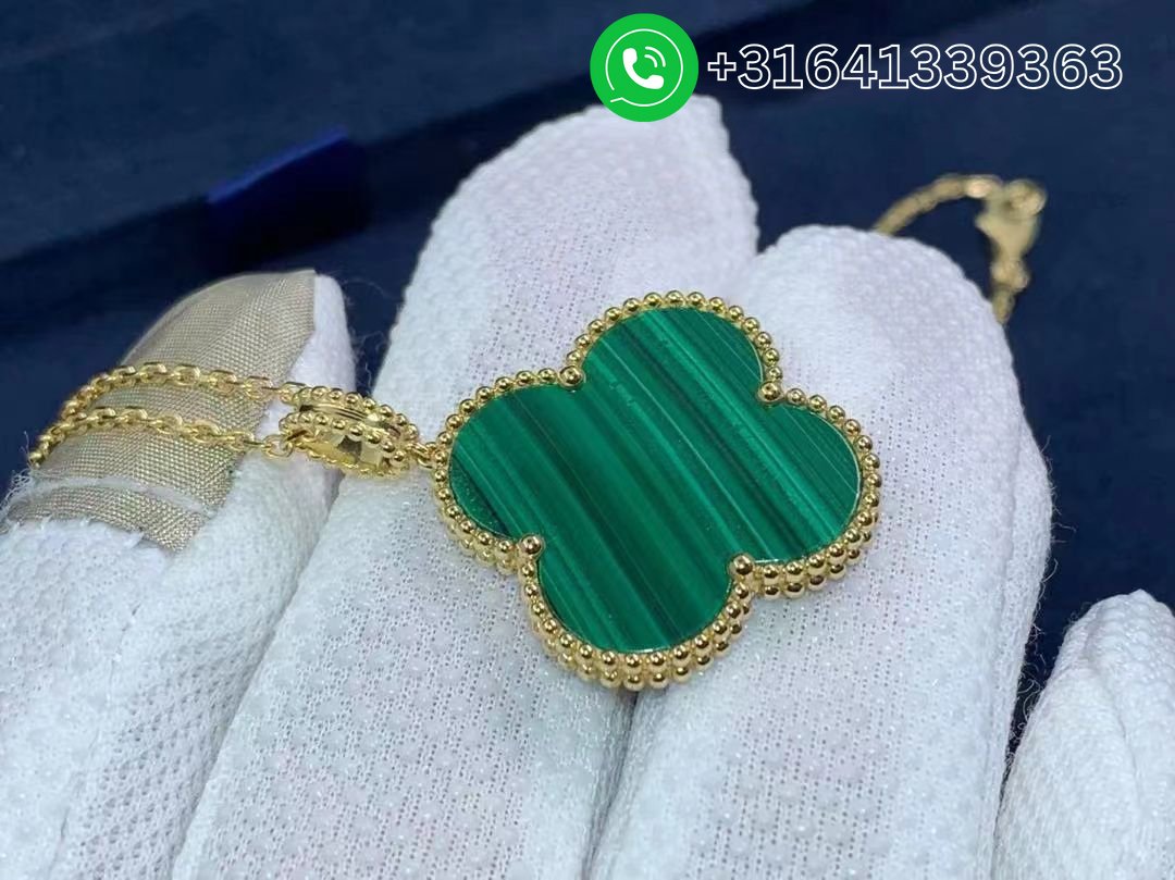 Van Cleef & Arpels 18k Yellow Gold Malachite 1 Motif Magic Alhambra Necklace VCARO3MG00 - Image 4