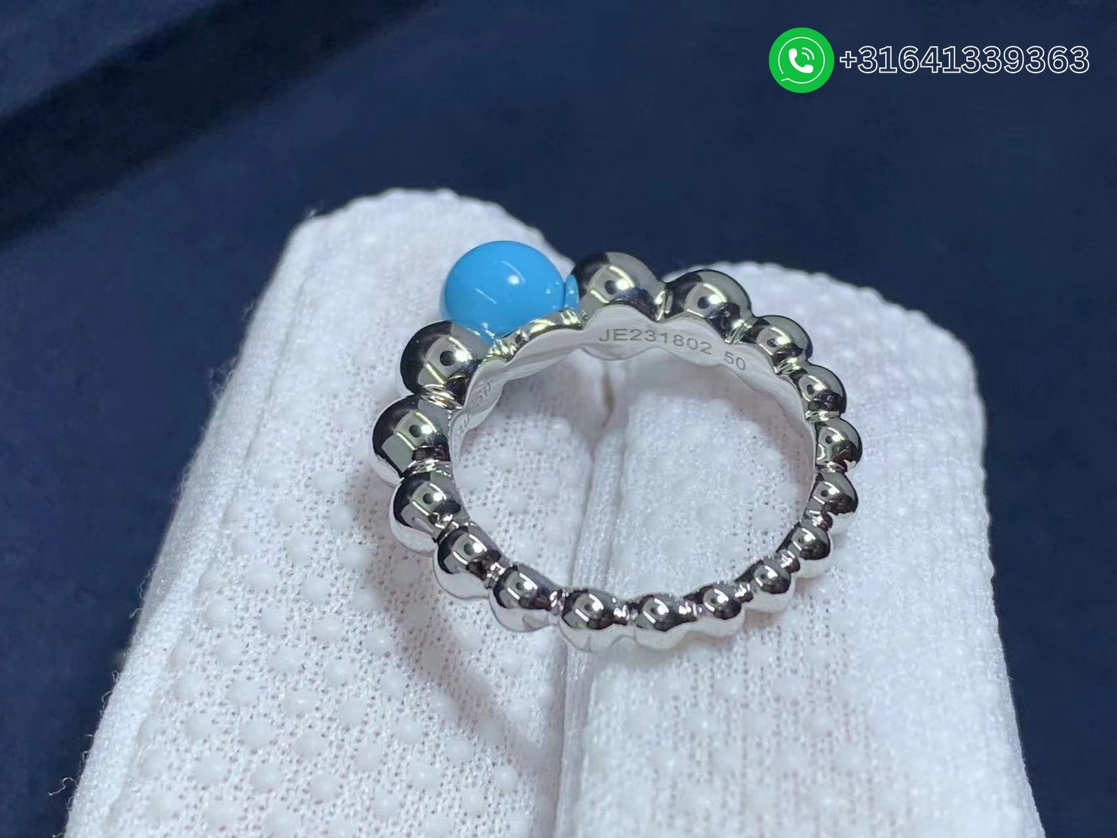 Van Cleef & Arpels 18k White Gold Perlée Couleurs Variation Turquoise Ring VCARO63G00 - Image 5