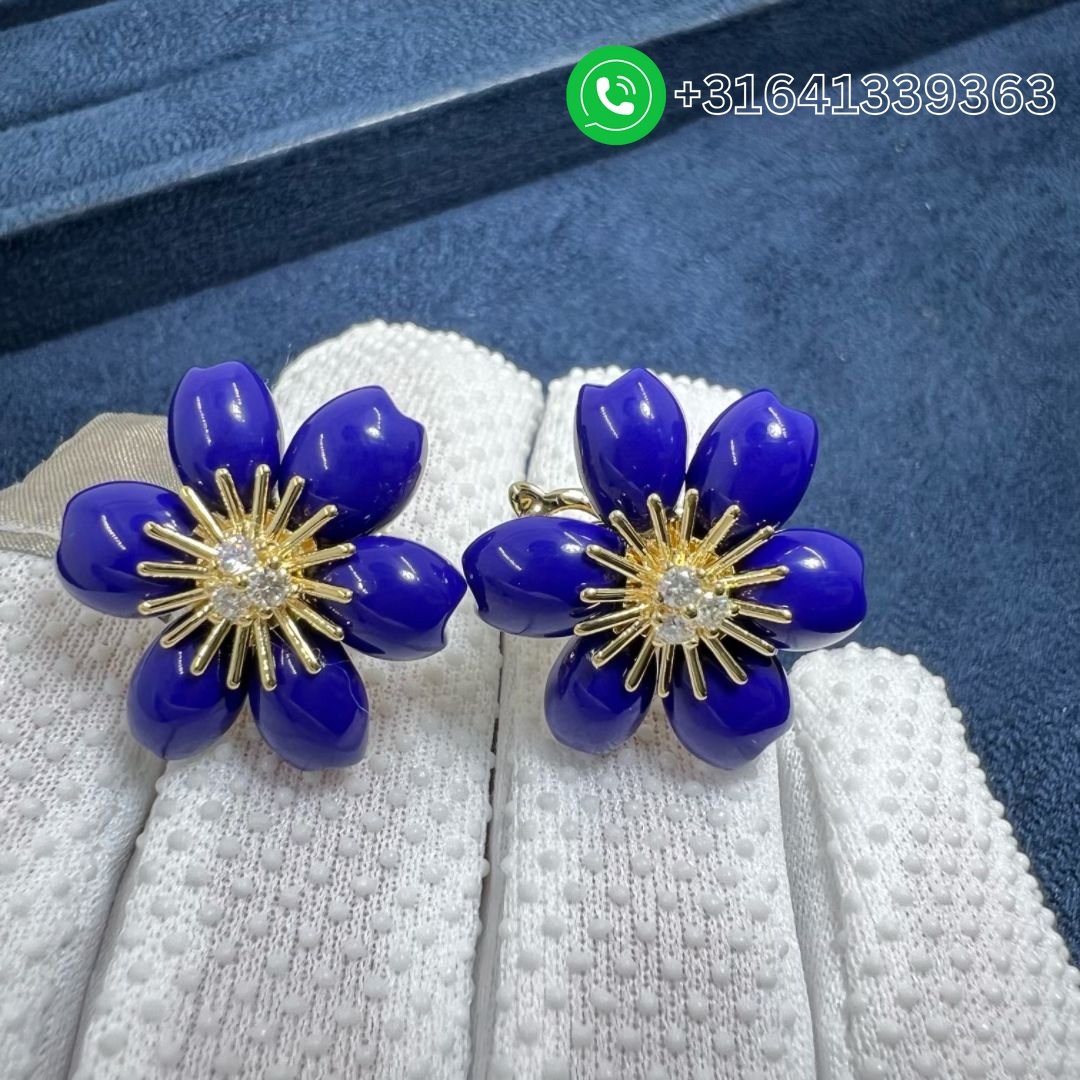Van-Cleef-Arpels-18k-Yellow-Gold-MiNi-Model-Lapis-Lazuli-Flower-Rose-de-Noel-Diamond-Earrings-VCARP7RW00