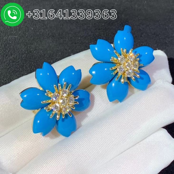 Van Cleef & Arpels 18k Yellow Gold Turquoise Diamond Small Model Flower Rose de Noel Earrings - Image 3