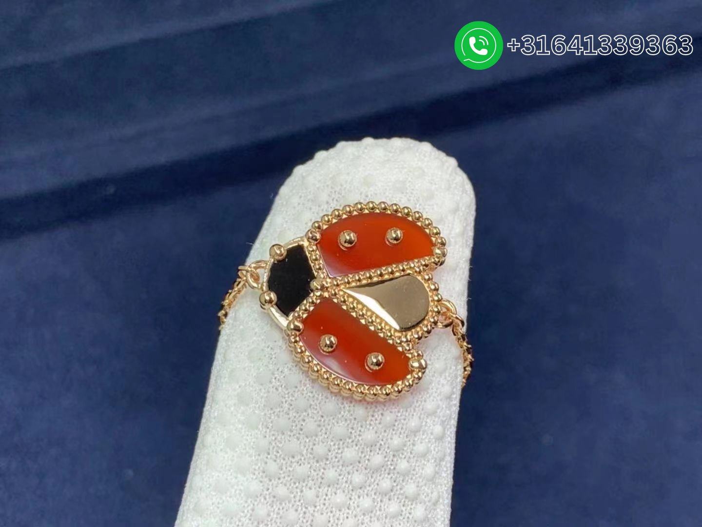 Van Cleef & Arpels Lucky Spring 18K Rose Gold Carnelian & Onyx Open Wings Ladybug Bracelet VCARP7R100 - Image 2