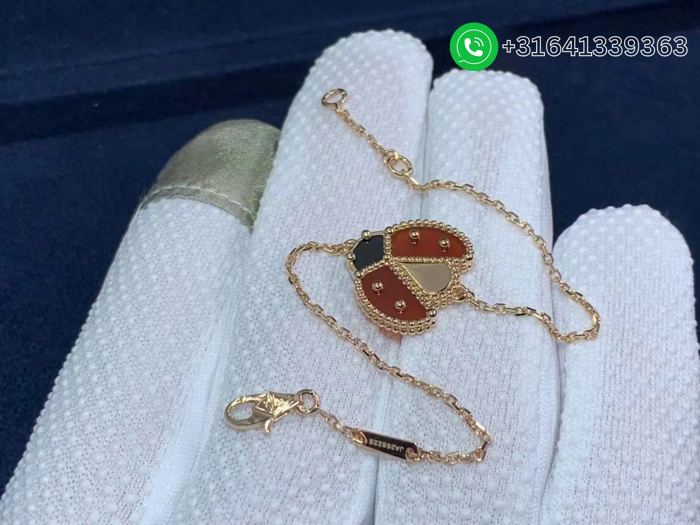 Van Cleef & Arpels Lucky Spring 18K Rose Gold Carnelian & Onyx Open Wings Ladybug Bracelet VCARP7R100 - Image 4